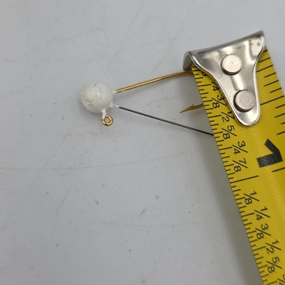3 lbs Of Jig Heads White #4? Gold Weedless Hooks